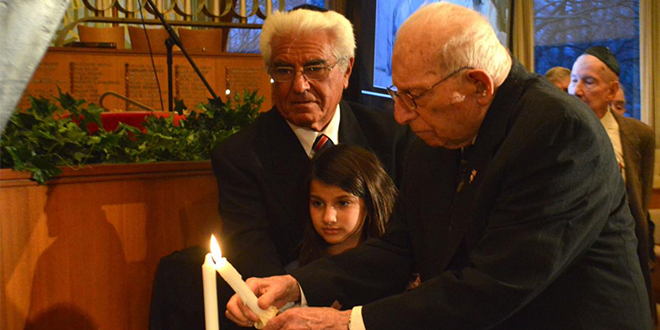 700 Attend Yom Hashoah Event at Park Synagogue